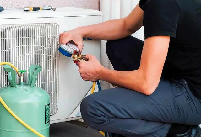 Connecting refrigerant piping to an outdoor unit