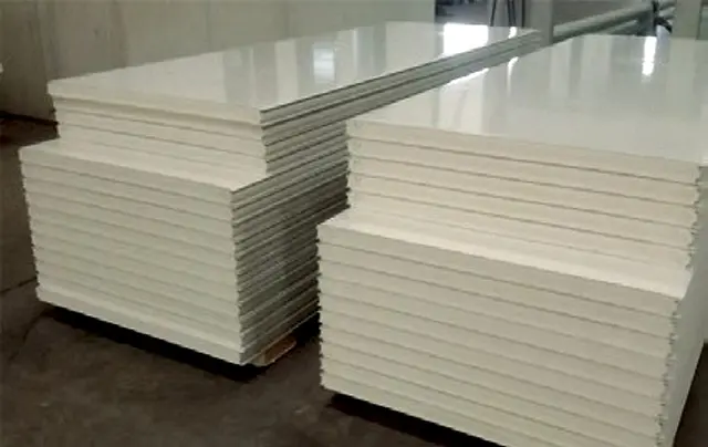 Stok insulated sandwich panel