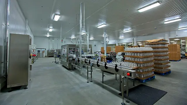 Lantai area produksi